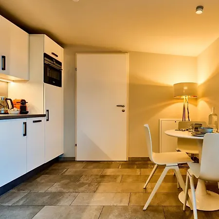 شقة Charmante Fuer 2 Personen In Zentrumsnaehe X Parkplatz X Coworking-arbeitsplaetze Im Haus