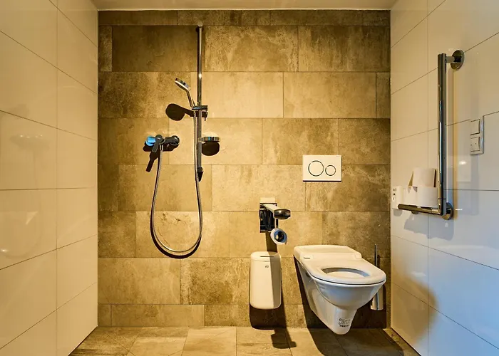 Charmante Fuer 2 Personen In Zentrumsnaehe X Parkplatz X Coworking-arbeitsplaetze Im Haus Appartement Innsbruck