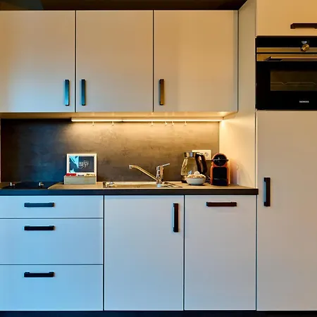 Charmante Fuer 2 Personen In Zentrumsnaehe X Parkplatz X Coworking-arbeitsplaetze Im Haus Apartamento *