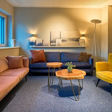 Charmante Fuer 2 Personen In Zentrumsnaehe X Parkplatz X Coworking-arbeitsplaetze Im Haus *